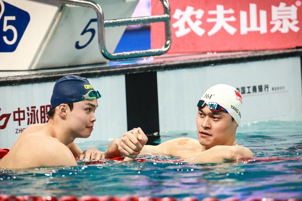 记者：莱比锡有意用霍伊伦取代谢什科，霍伊伦明确表示不想去